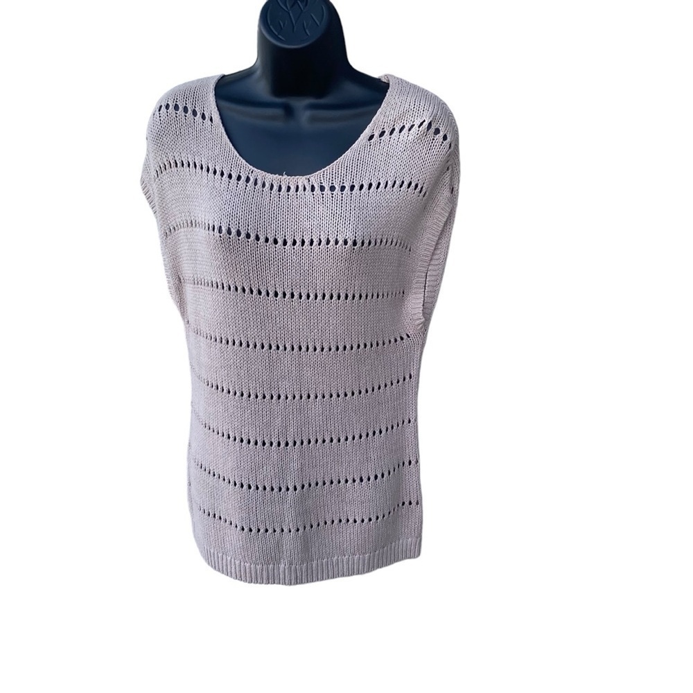 Old Navy ladies tan sleeveless crochet top size medium‎